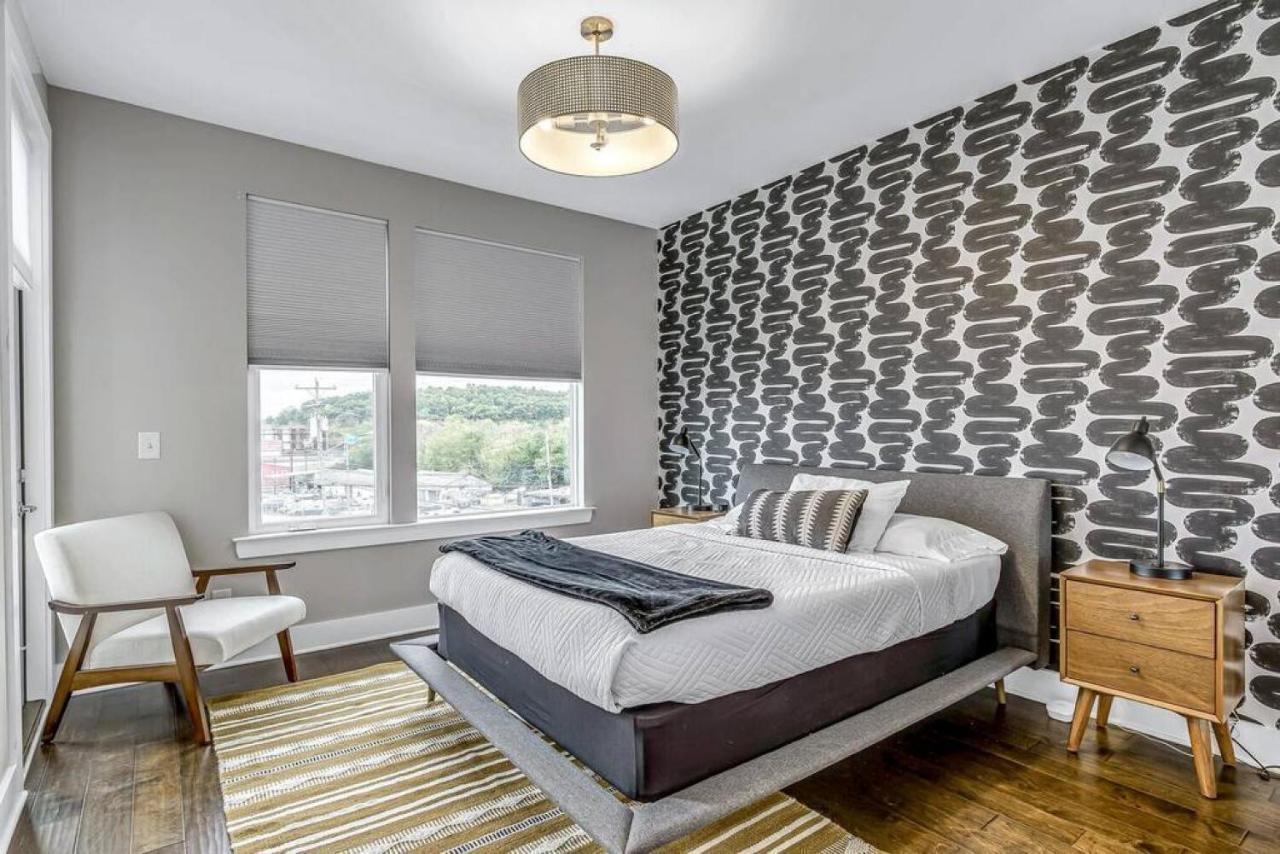Big New And Modern With Skyline View Mural And Ping Pong Нэшвилл Экстерьер фото