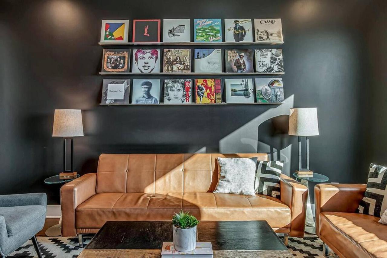 Big New And Modern With Skyline View Mural And Ping Pong Нэшвилл Экстерьер фото