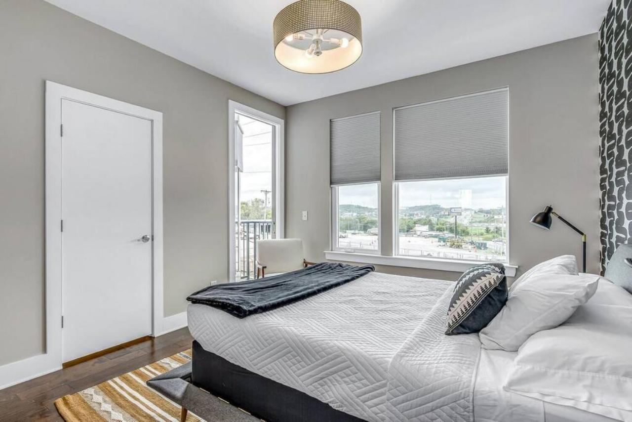 Big New And Modern With Skyline View Mural And Ping Pong Нэшвилл Экстерьер фото