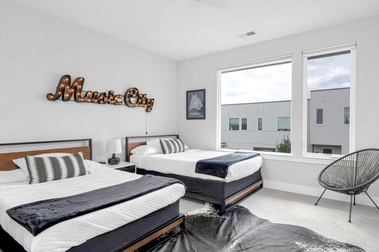 Big New And Modern With Skyline View Mural And Ping Pong Нэшвилл Экстерьер фото